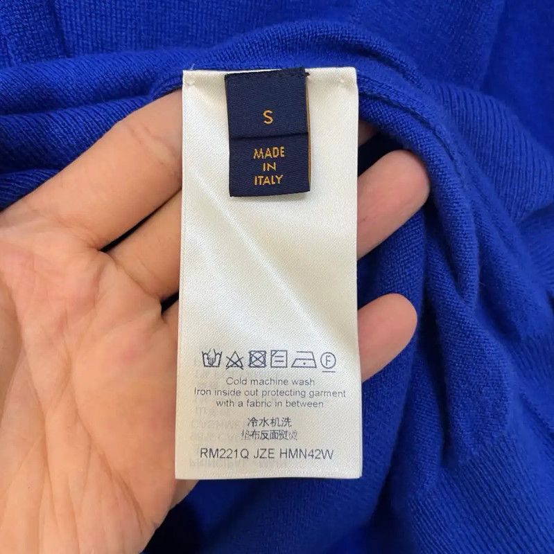 Louis Vuitton Louis Vuitton Blue Logo Hoodie with Embossed Detail 0089 Size US S / EU 44-46 / 1 - 4 Thumbnail