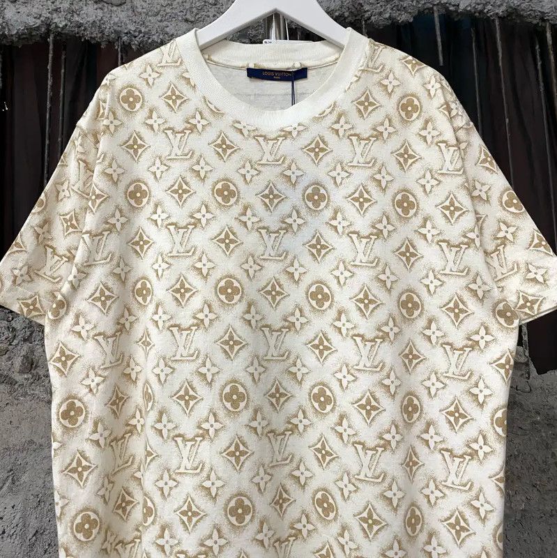 Louis Vuitton Louis Vuitton Summer Beige Cotton Short Sleeve T-Shirt 0089 Size US S / EU 44-46 / 1 - 3 Thumbnail