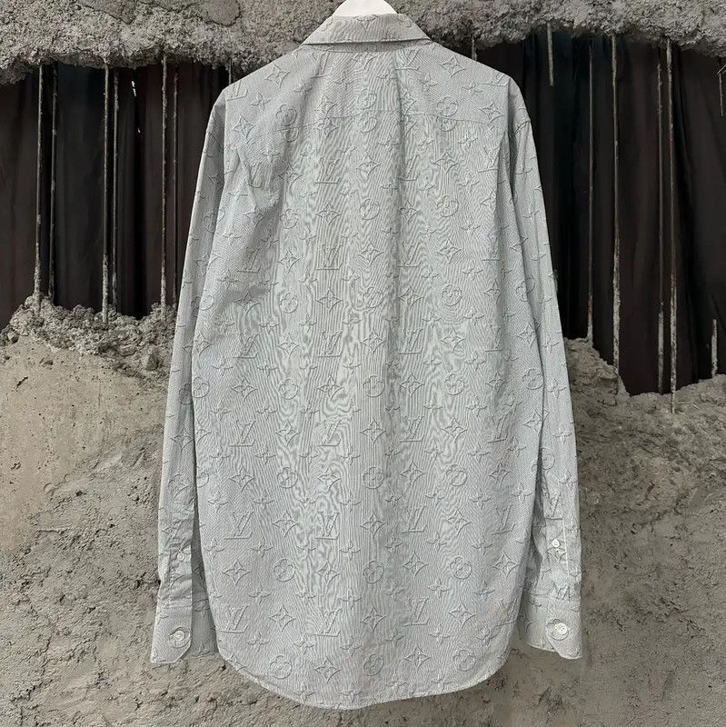 Louis Vuitton Louis Vuitton Long Sleeve Grey Cotton Logo Shirt 0089 Size US M / EU 48-50 / 2 - 2 Thumbnail