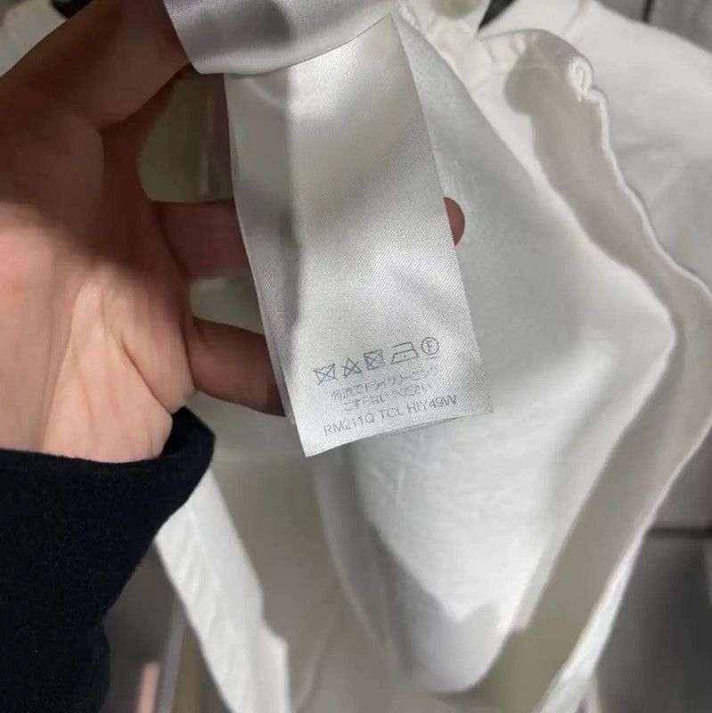 Louis Vuitton Louis Vuitton White Cotton T-Shirt for Men 0089 Size US S / EU 44-46 / 1 - 7 Thumbnail