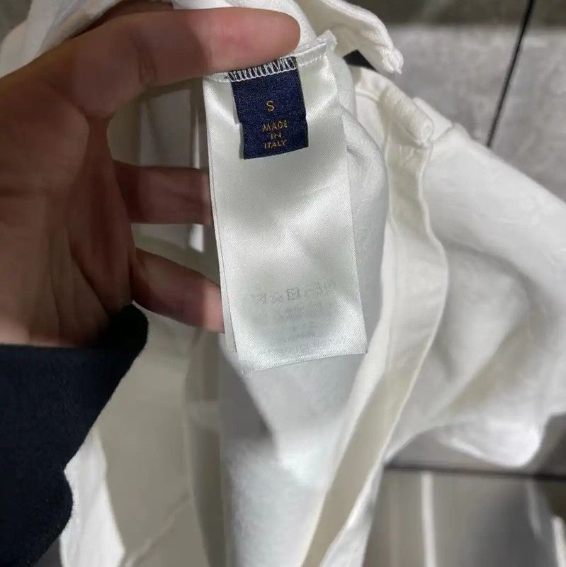 Louis Vuitton Louis Vuitton White Cotton T-Shirt for Men 0089 Size US S / EU 44-46 / 1 - 5 Thumbnail