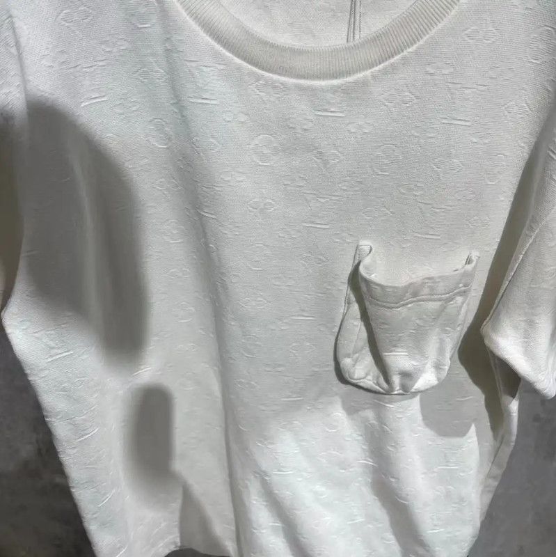 Louis Vuitton Louis Vuitton White Cotton T-Shirt for Men 0089 Size US S / EU 44-46 / 1 - 4 Thumbnail