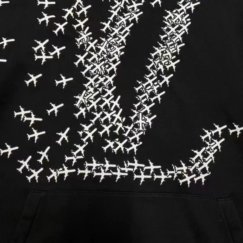 Louis Vuitton Louis Vuitton Black Men's T-Shirt Size L 0089 Size US L / EU 52-54 / 3 - 5 Thumbnail