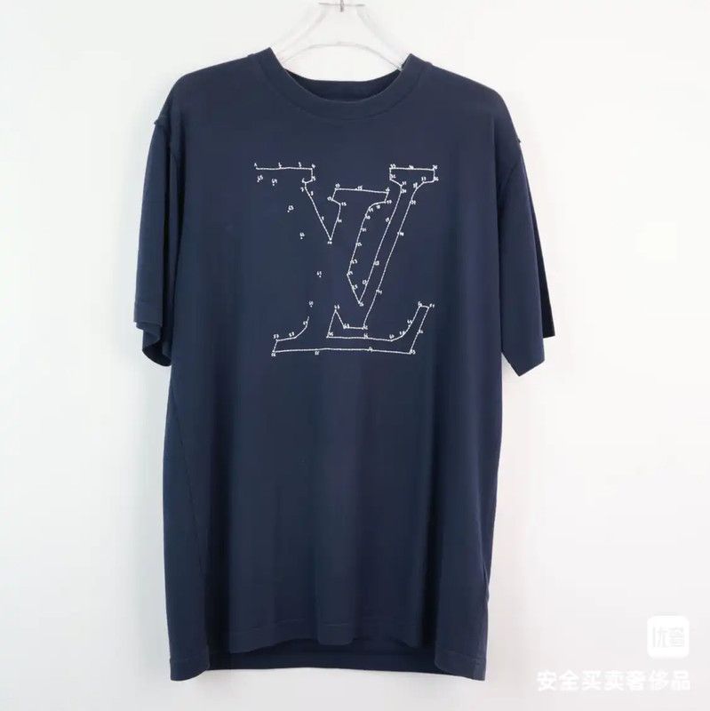 Louis Vuitton Louis Vuitton Black Men's T-Shirt Size L 0089 Size US L / EU 52-54 / 3 - 6 Thumbnail