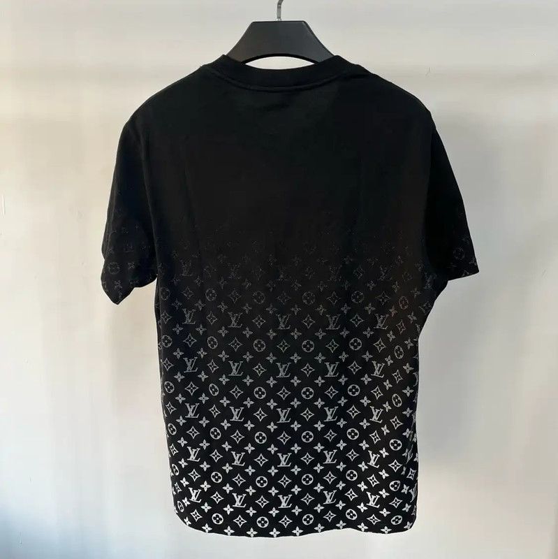 Louis Vuitton Louis Vuitton Black Cotton Men's T-Shirt 0089 Size US S / EU 44-46 / 1 - 2 Thumbnail