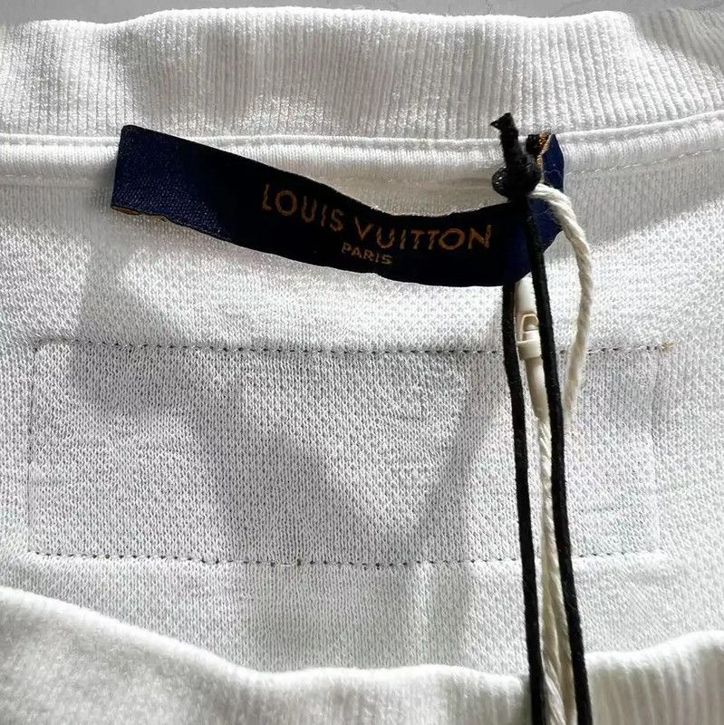 Louis Vuitton Louis Vuitton White Cotton XXL Men's T-Shirt 0089 Size US XXL / EU 58 / 5 - 3 Thumbnail