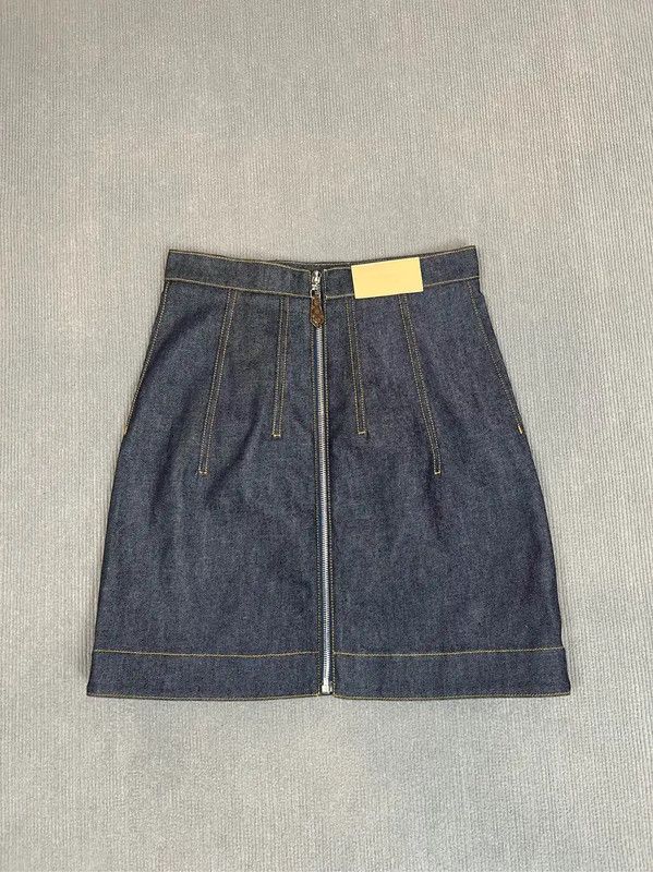Louis Vuitton Louis Vuitton Denim Mini Skirt With Button Detail 0089 Size US 26 / EU 42 - 2 Thumbnail