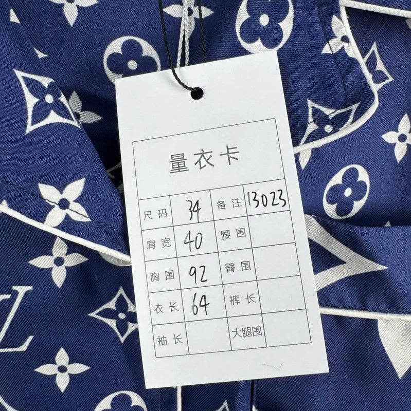Louis Vuitton Louis Vuitton Blue Long Sleeve Shirt for Men 0089 Size US S / EU 44-46 / 1 - 5 Thumbnail