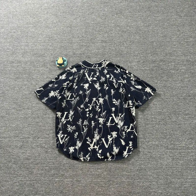 Louis Vuitton Louis Vuitton Blue Cotton Short Sleeve Shirt 0089 Size US M / EU 48-50 / 2 - 2 Thumbnail