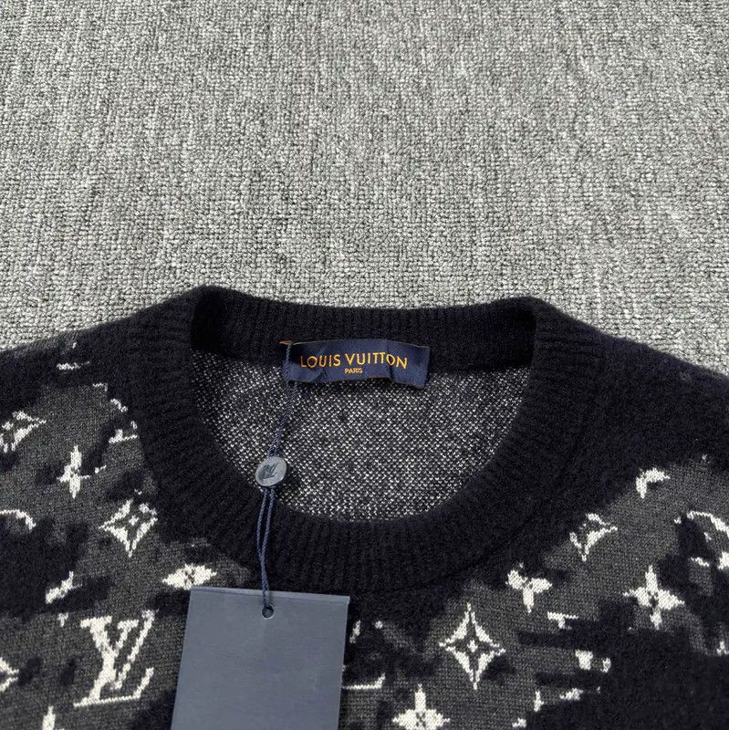 Louis Vuitton Louis Vuitton Black Wool Knit Sweater for Men 0089 Size US XL / EU 56 / 4 - 3 Thumbnail