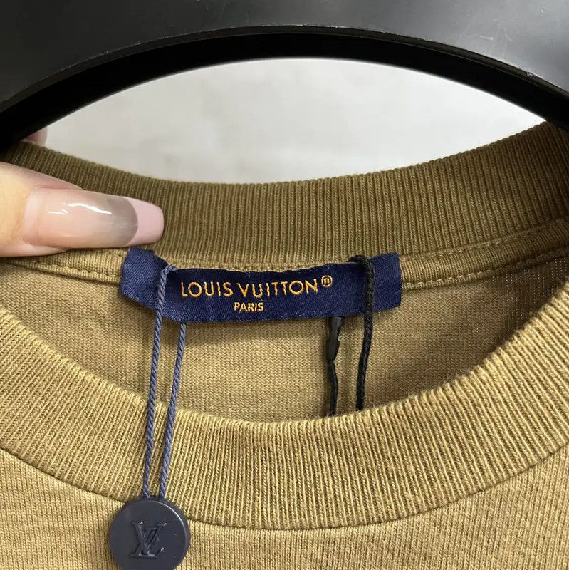 Louis Vuitton Louis Vuitton Brown Cotton Men's T-Shirt 0089 Size US S / EU 44-46 / 1 - 2 Thumbnail