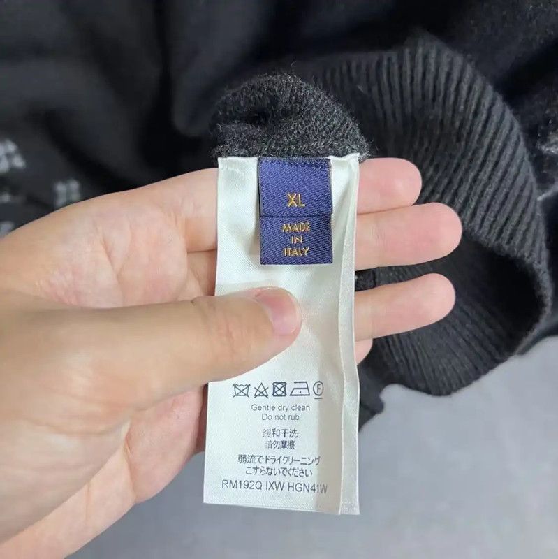 Louis Vuitton Louis Vuitton Black Wool Sweater for Men 0089 Size US XL / EU 56 / 4 - 4 Thumbnail