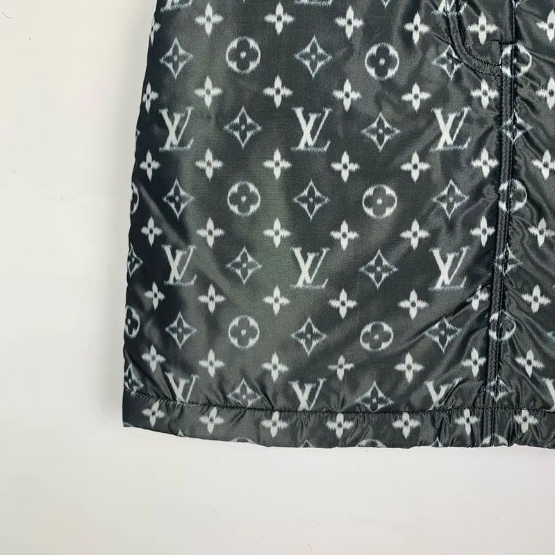 Louis Vuitton Louis Vuitton Stylish Black Skirt XS Size 0089 Size US 26 / EU 42 - 4 Thumbnail