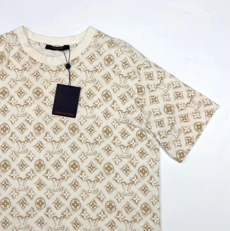 Louis Vuitton Louis Vuitton Beige Monogram Cotton T-Shirt 0089 Size US XL / EU 56 / 4 - 3 Thumbnail