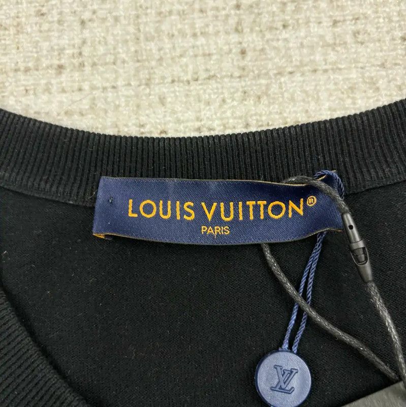 Louis Vuitton Louis Vuitton Black Embroidered Summer T-Shirt 0089 Size US XL / EU 56 / 4 - 4 Thumbnail