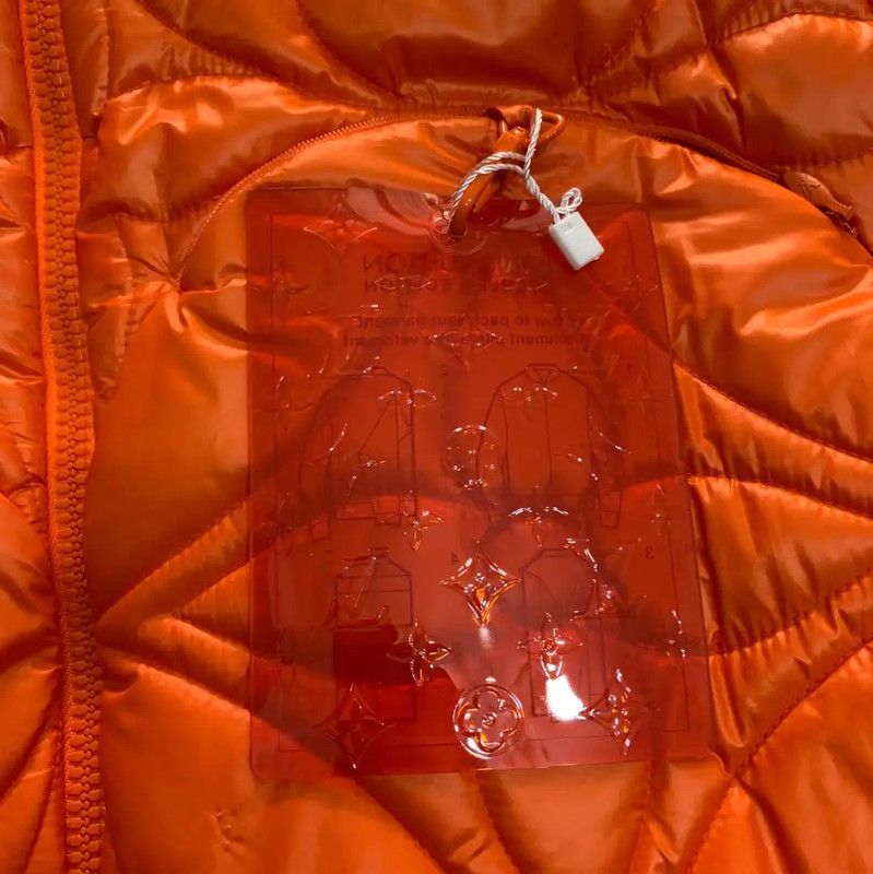 Louis Vuitton Louis Vuitton Orange Men's Down Jacket 0089 Size US L / EU 52-54 / 3 - 3 Thumbnail