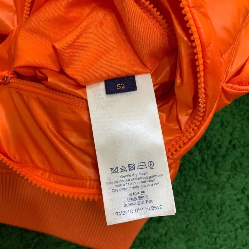 Louis Vuitton Louis Vuitton Orange Men's Down Jacket 0089 Size US L / EU 52-54 / 3 - 5 Thumbnail