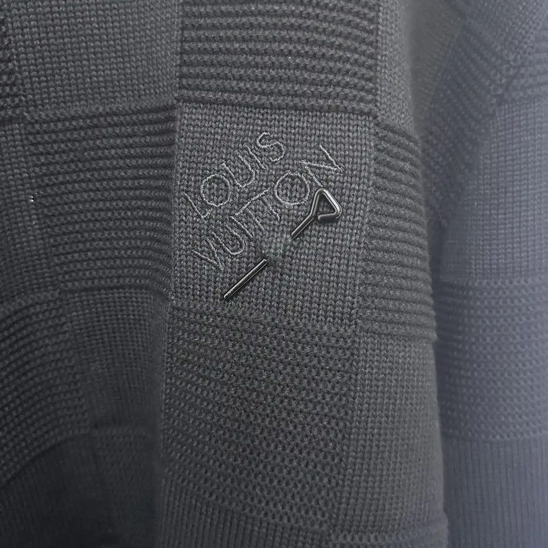 Louis Vuitton Louis Vuitton Black Wool Long Sleeve Sweater 0089 Size US M / EU 48-50 / 2 - 5 Thumbnail