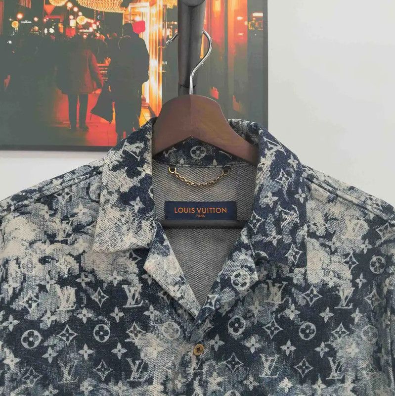 Louis Vuitton Louis Vuitton Summer Navy Blue Cotton Shirt 0089 Size US M / EU 48-50 / 2 - 6 Thumbnail