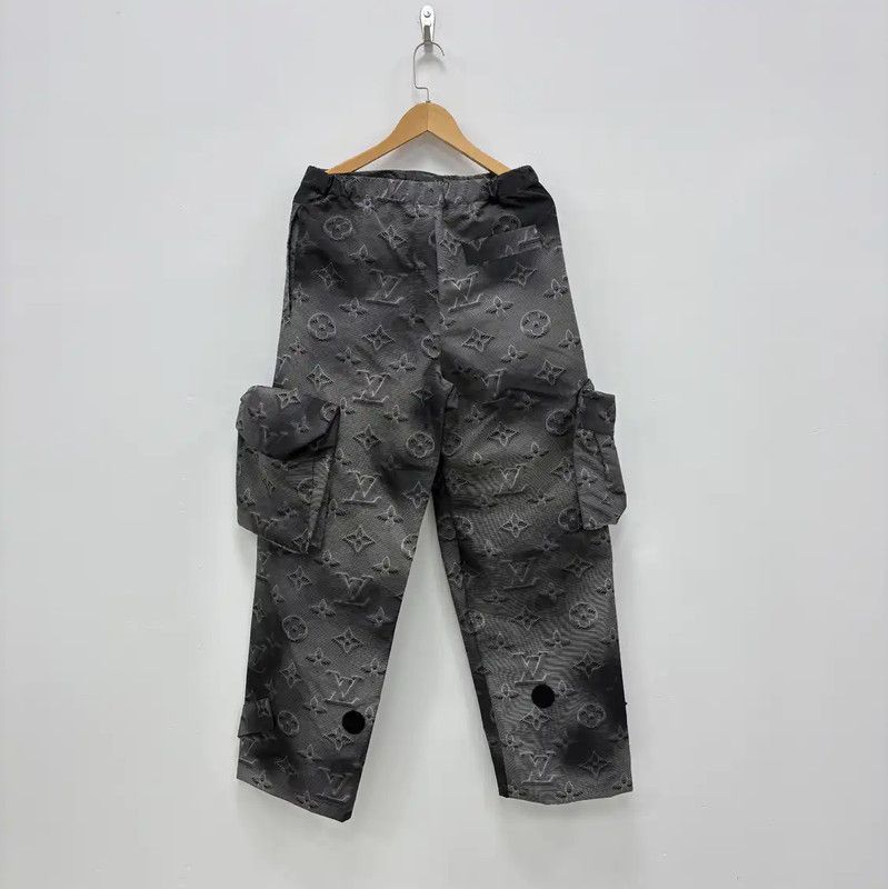 Louis Vuitton Louis Vuitton Grey Men's Casual Pants 0089 Size US 26 / EU 42 - 2 Thumbnail