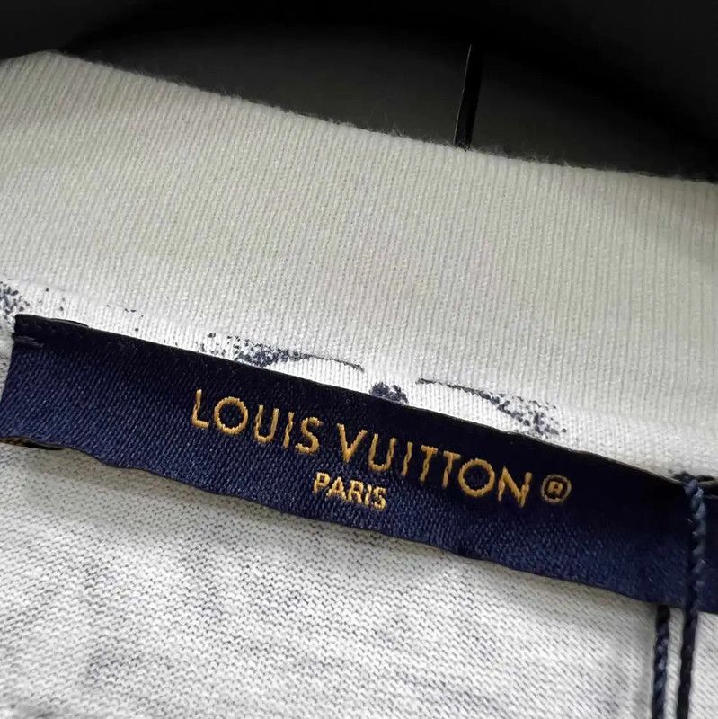 Louis Vuitton Louis Vuitton Logo White Short Sleeve T-Shirt 0089 Size US S / EU 44-46 / 1 - 2 Thumbnail