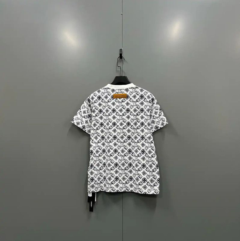 Louis Vuitton Louis Vuitton Logo White Short Sleeve T-Shirt 0089 Size US S / EU 44-46 / 1 - 4 Thumbnail