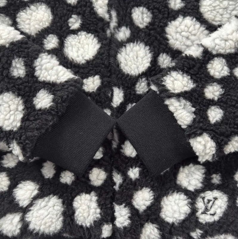 Louis Vuitton Louis Vuitton Black Wool Men's Outerwear 0089 Size US XS / EU 42 / 0 - 7 Thumbnail