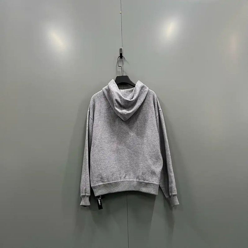 Louis Vuitton Louis Vuitton Gray Wool Logo Hoodie for Men 0089 Size US S / EU 44-46 / 1 - 3 Thumbnail