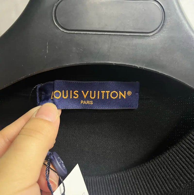 Louis Vuitton Louis Vuitton Men's XXL Black Cotton T-shirt 0089 Size US XXL / EU 58 / 5 - 4 Thumbnail