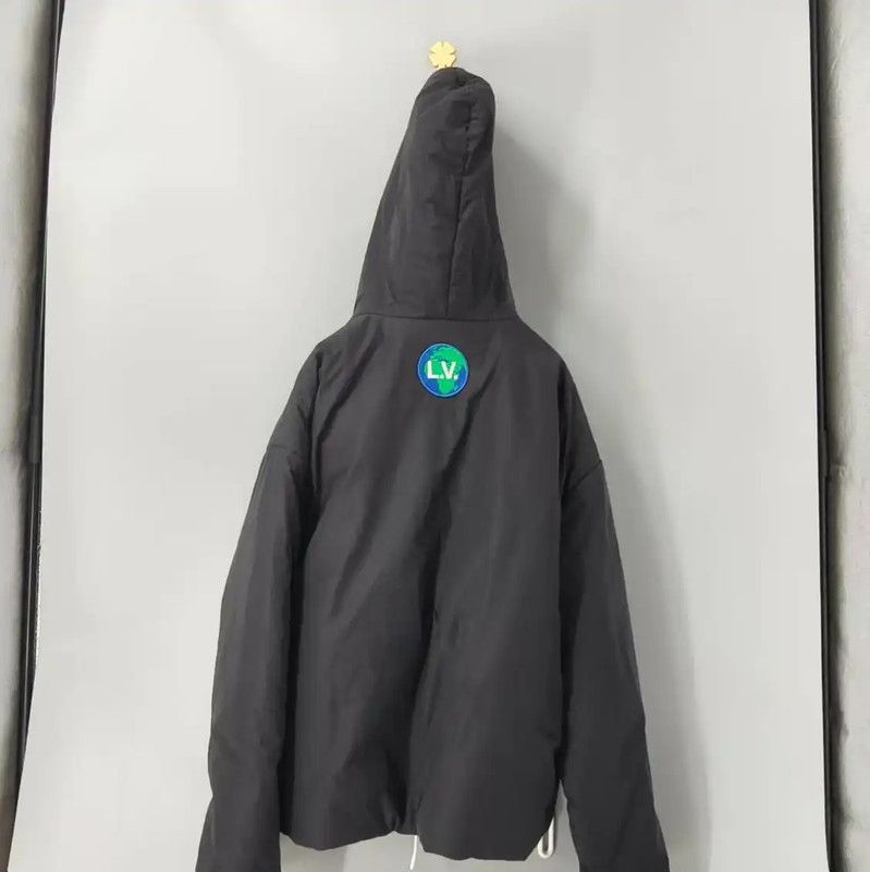 Louis Vuitton Louis Vuitton Black Men's Outerwear 0089 Size US S / EU 44-46 / 1 - 6 Thumbnail