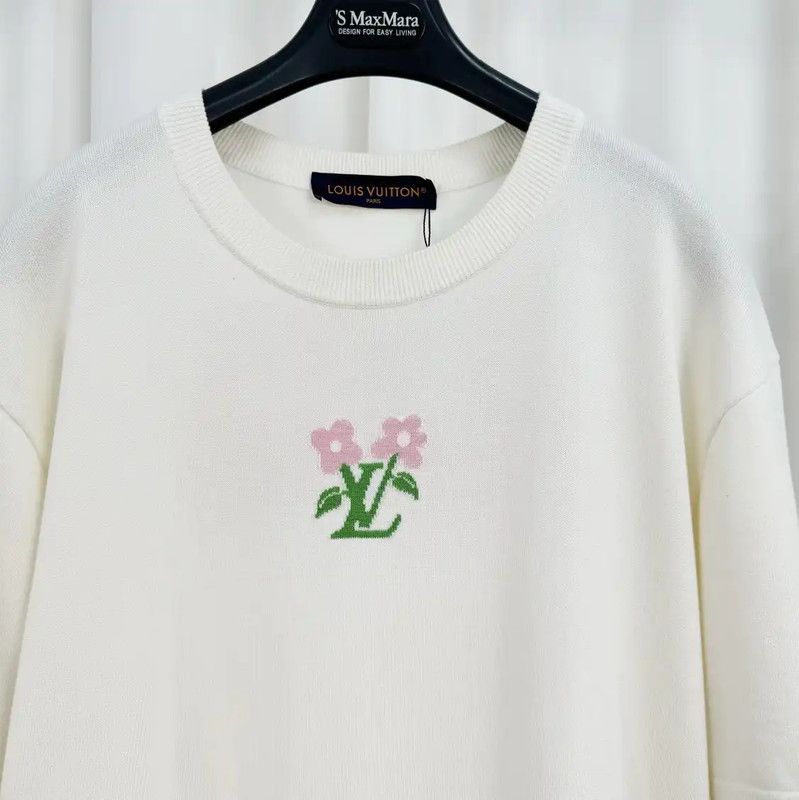 Louis Vuitton Louis Vuitton Summer Cream Cotton T-Shirt for Men 0089 Size US L / EU 52-54 / 3 - 3 Thumbnail