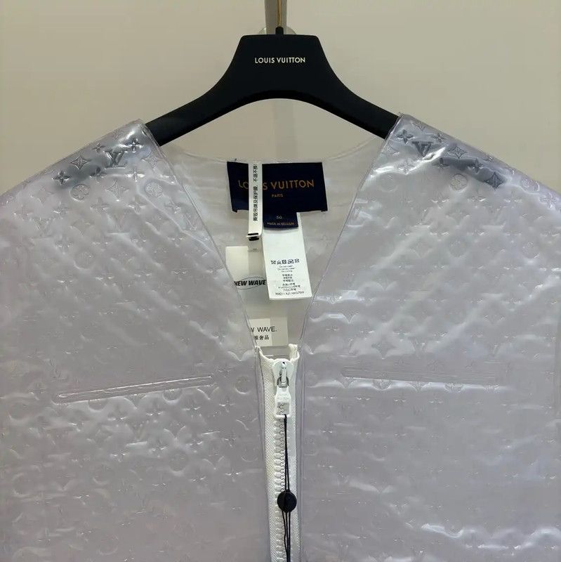 Louis Vuitton Louis Vuitton Sleeveless Mid-Length Coated Jacket 0089 Size US L / EU 52-54 / 3 - 3 Thumbnail