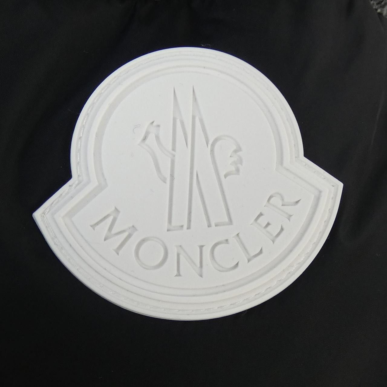 Moncler Moncler Moncler ROBERT Down Jacket Others Outerwear ROBERT DUTY FREE for USA Size ONE SIZE - 10 Thumbnail