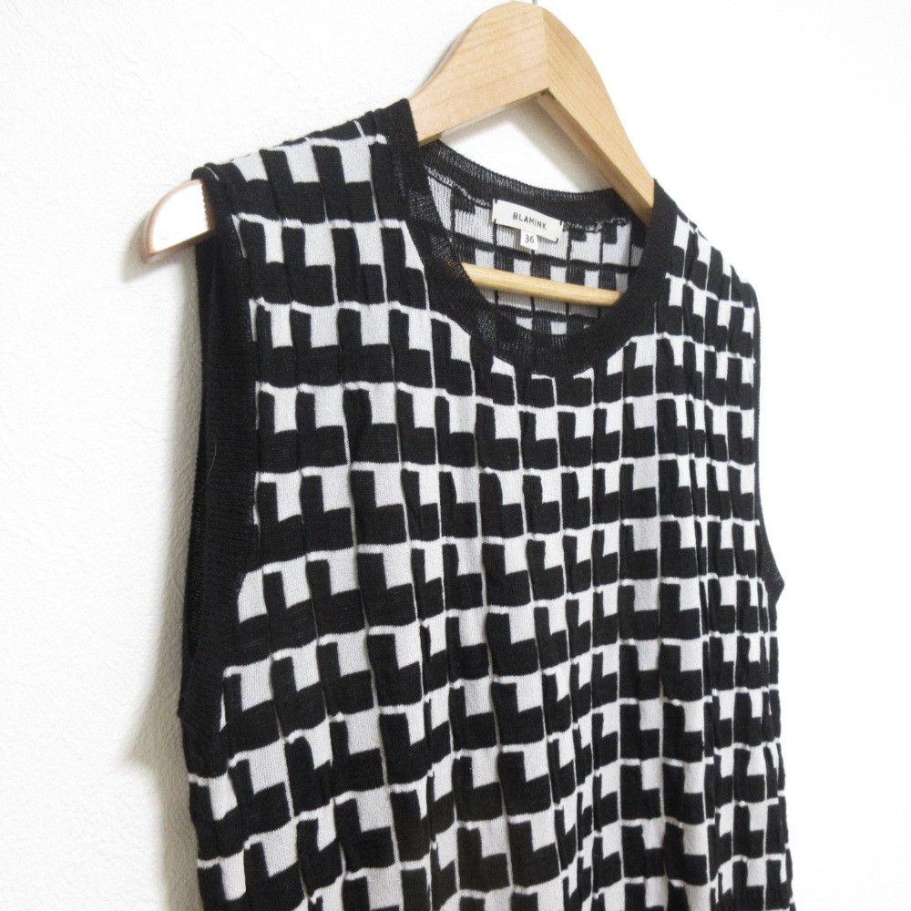 Other Other BLAMINK Silk Geometric Jacquard Sleeveless Knit Others Tops 7918-230-0086 DUTY FREE for USA Size ONE SIZE - 3 Thumbnail
