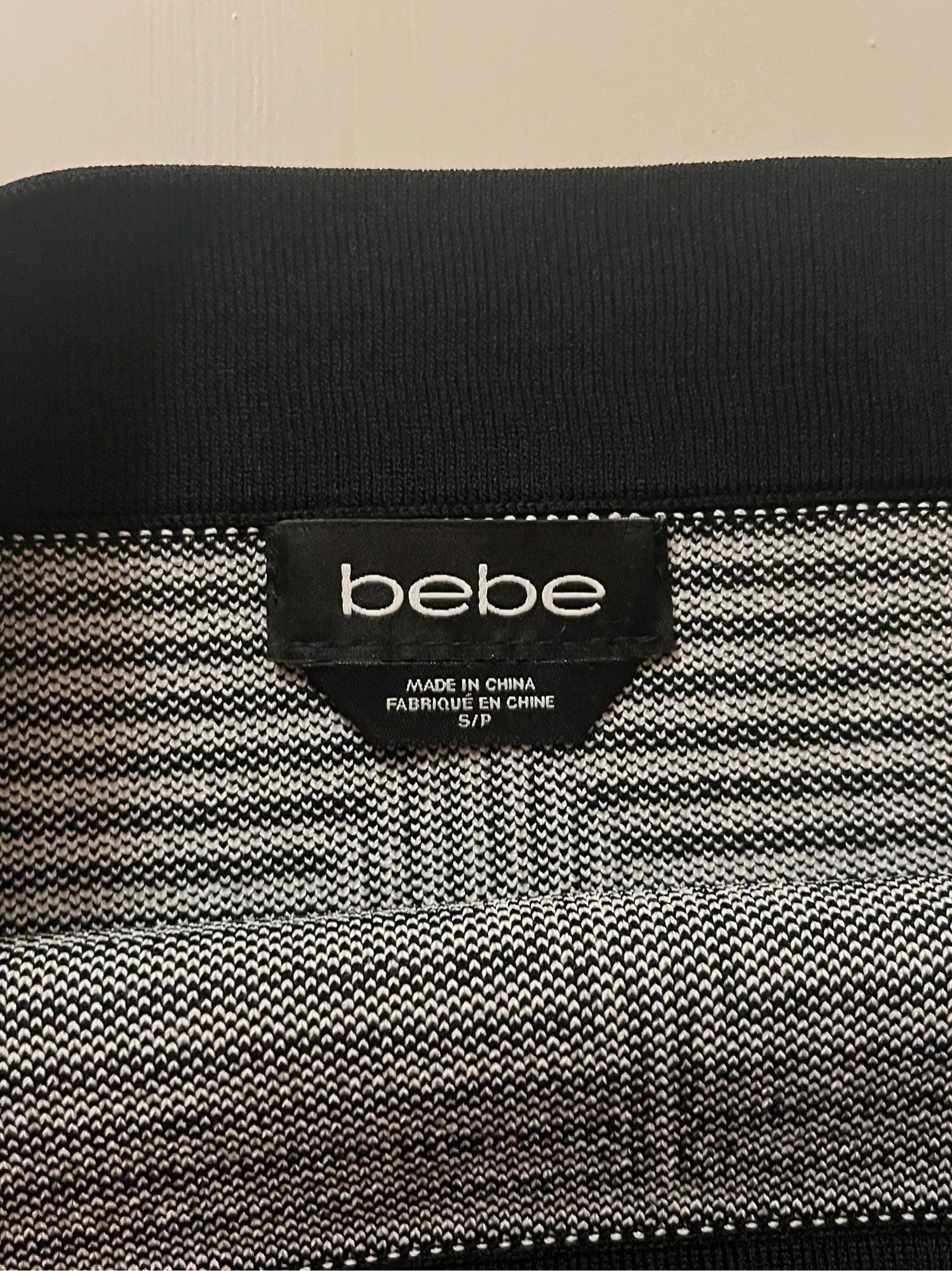 Bebe Bebe Skirt Size 27" / US 4 / IT 40 - 2 Thumbnail