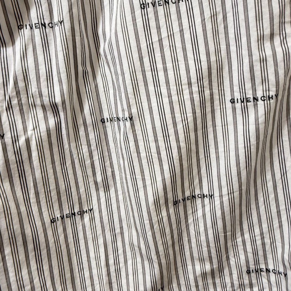 Givenchy Givenchy Givenchy Shorts Others Shorts DUTY FREE for USA Size ONE SIZE - 3 Thumbnail