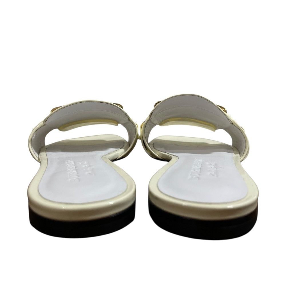 Burberry Burberry Burberry Chain Patent Leather Mule Sandals Enamel Shoes DUTY FREE for USA Size ONE SIZE - 7 Thumbnail