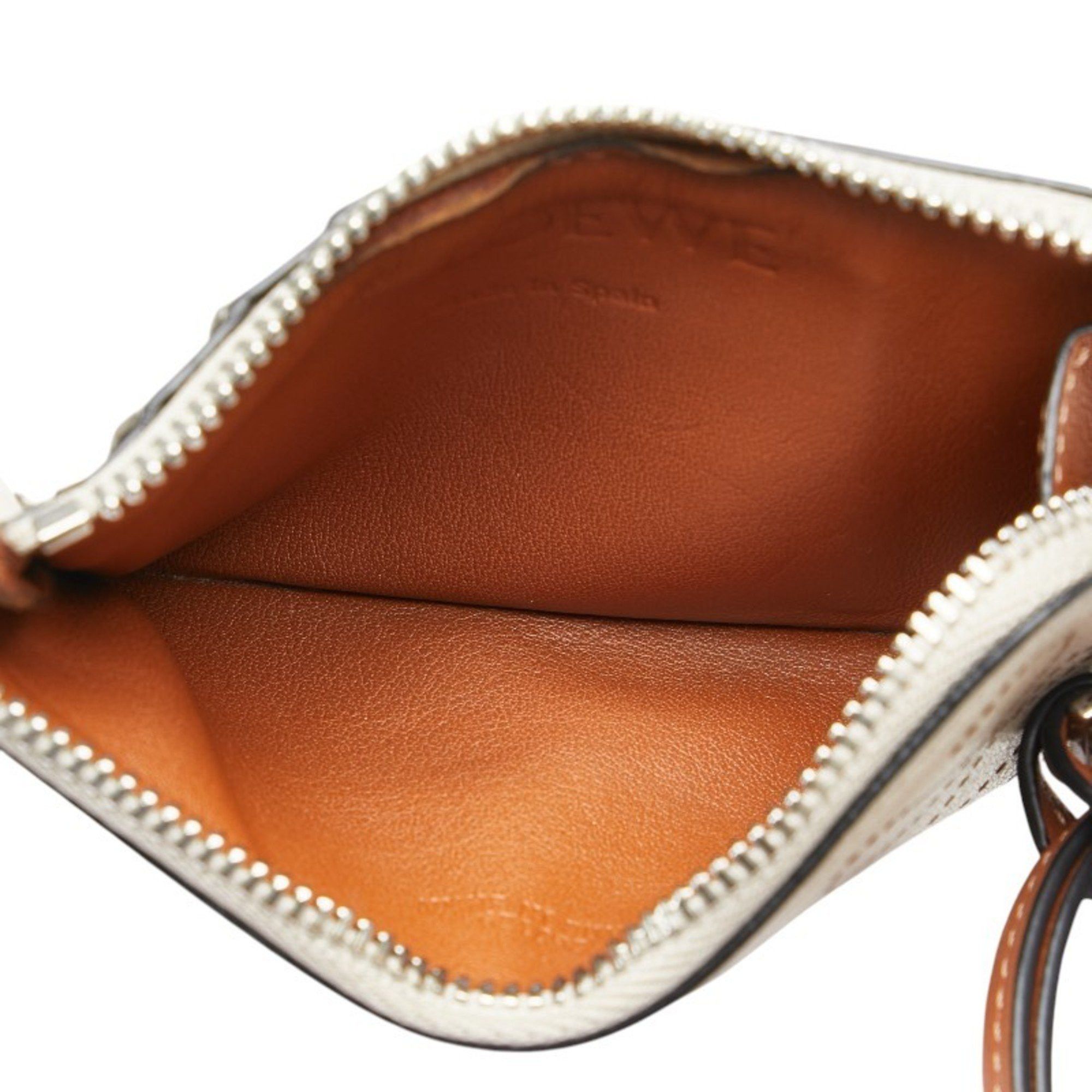 Loewe LOEWE Anagram Wallet/Coin Case Beige Leather Women's Size ONE SIZE - 9 Thumbnail
