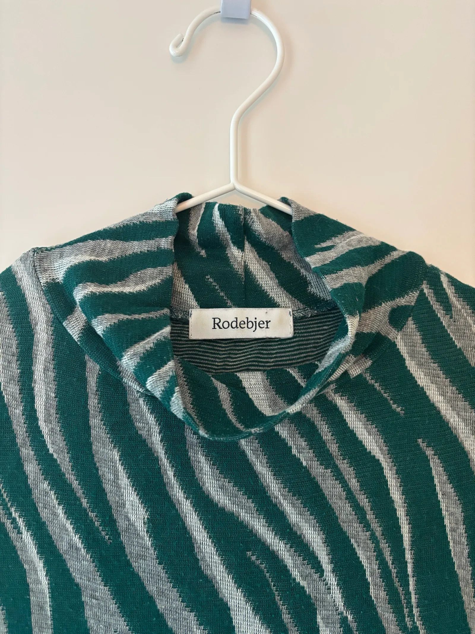 Rodebjer Rodebjer Shark Flow Dress Size XS / US 0-2 / IT 36-38 - 2 Thumbnail