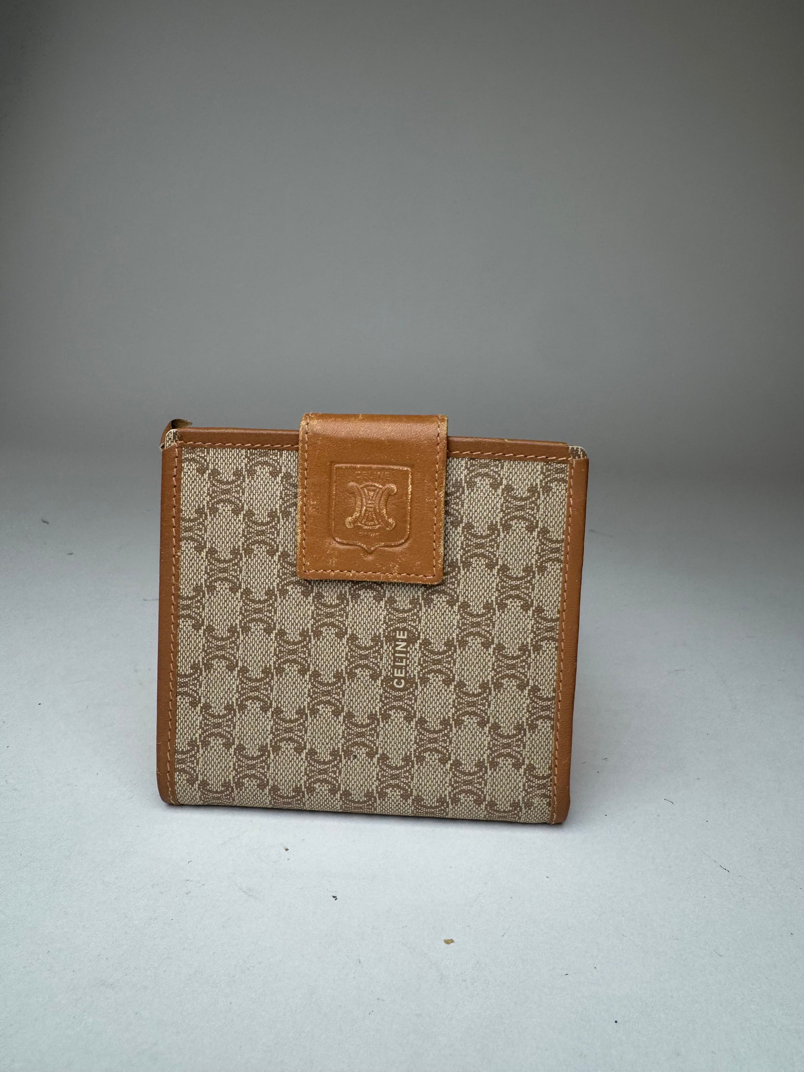 Celine Vintage Paris Monogram Leather wallet beige brown Size ONE SIZE - 6 Thumbnail