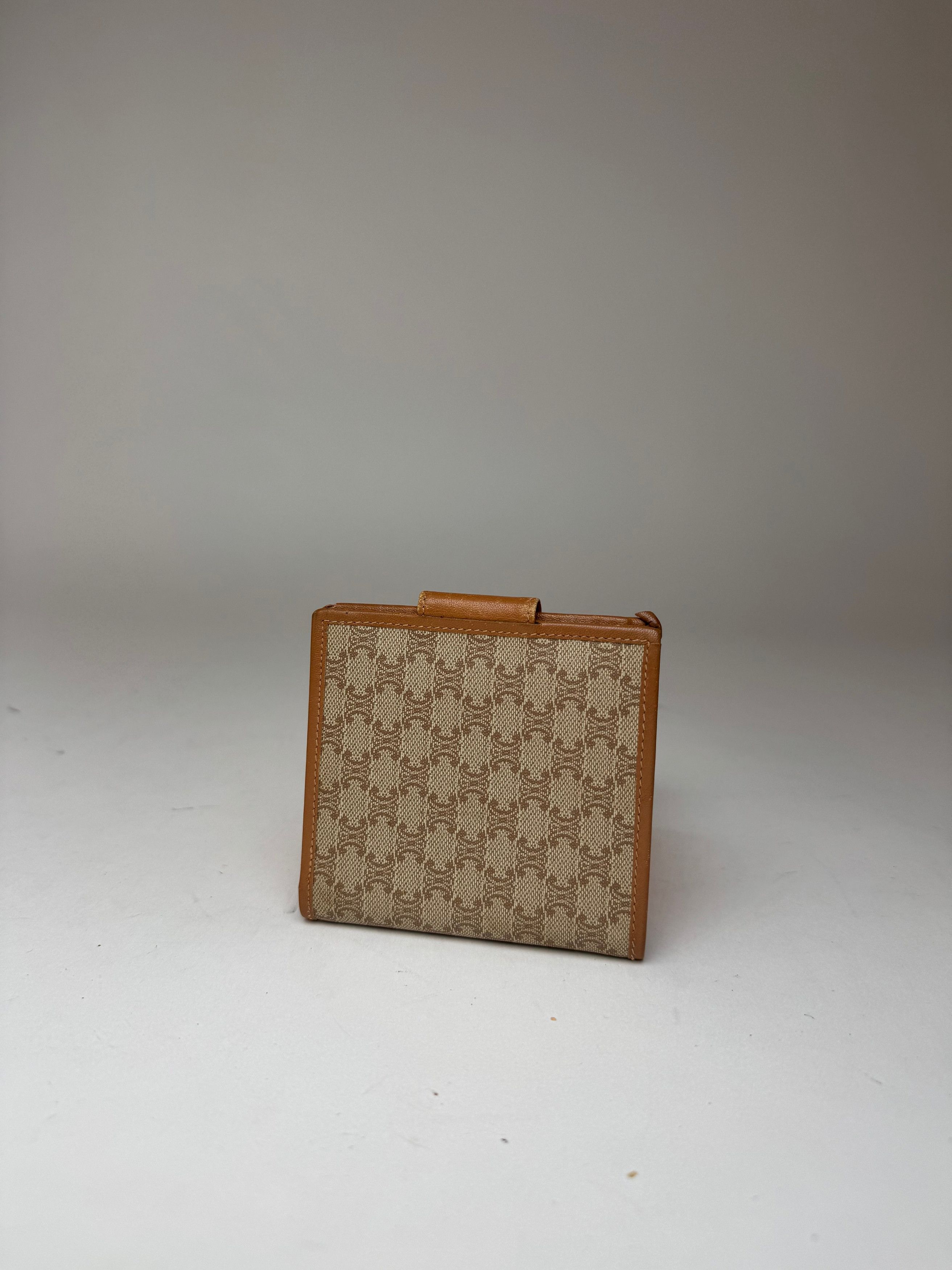 Celine Vintage Paris Monogram Leather wallet beige brown Size ONE SIZE - 8 Thumbnail