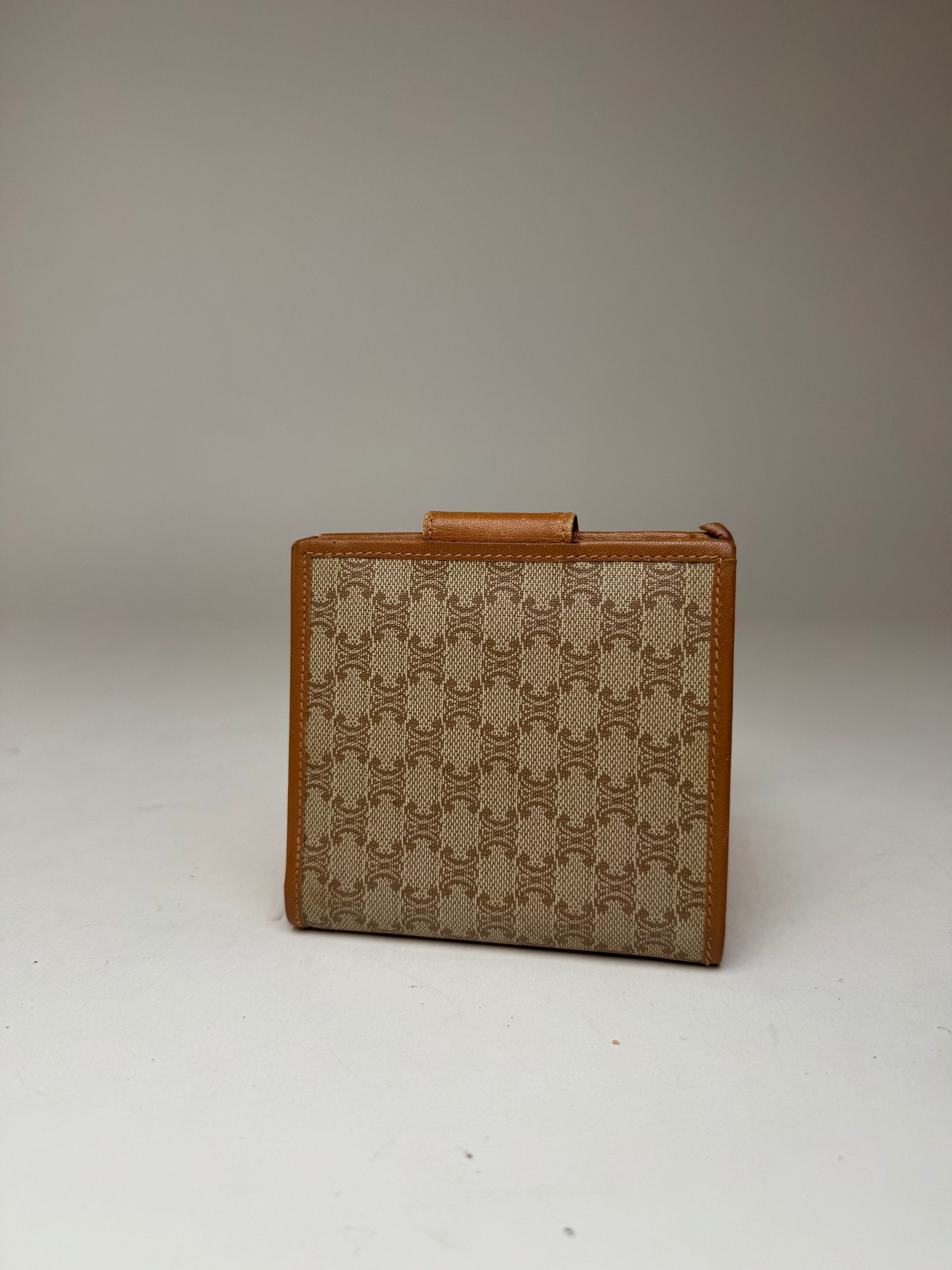 Celine Vintage Paris Monogram Leather wallet beige brown Size ONE SIZE - 2 Thumbnail