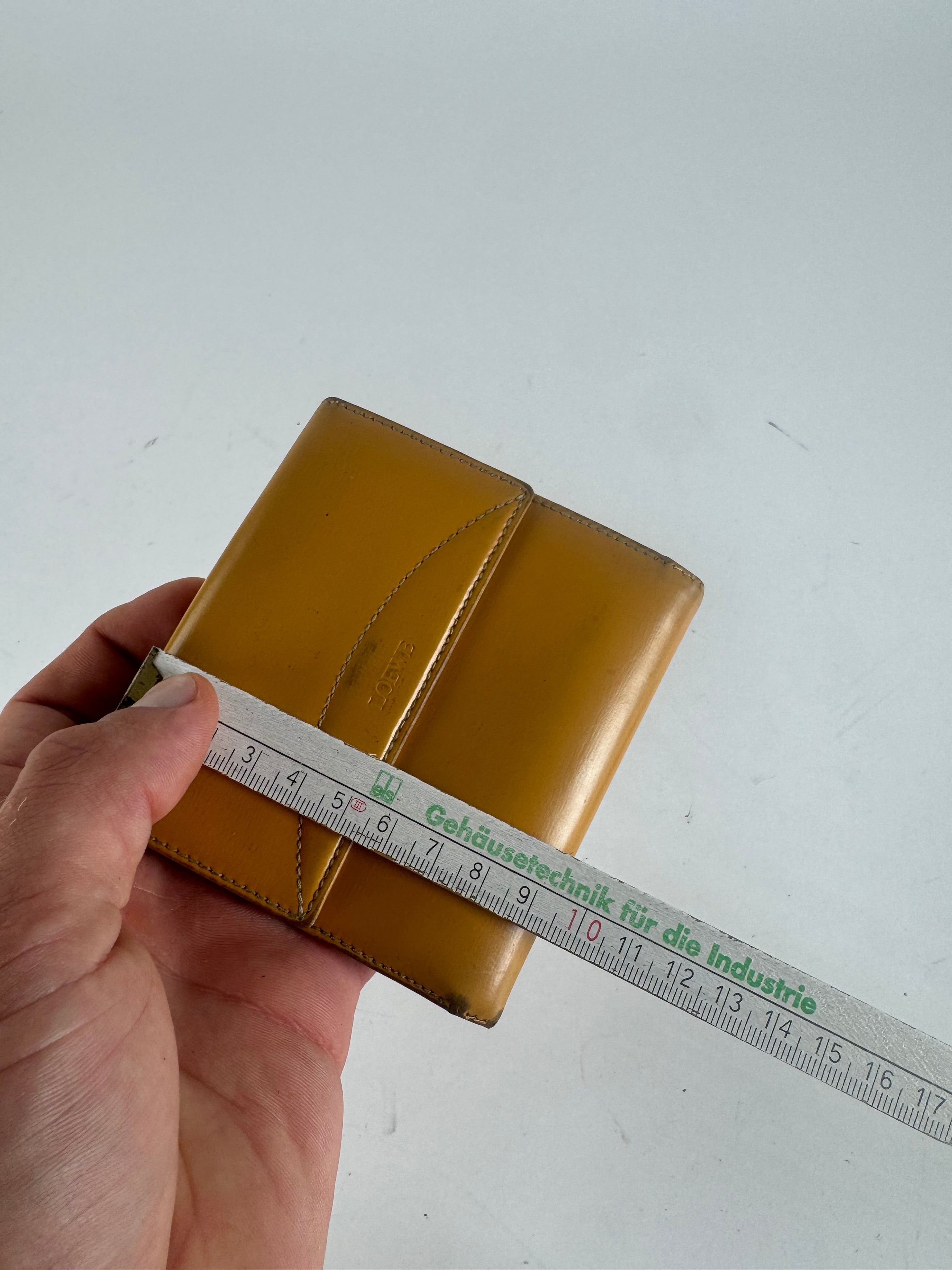 Loewe Vintage Madrid Patent Leather wallet yellow Size ONE SIZE - 9 Thumbnail