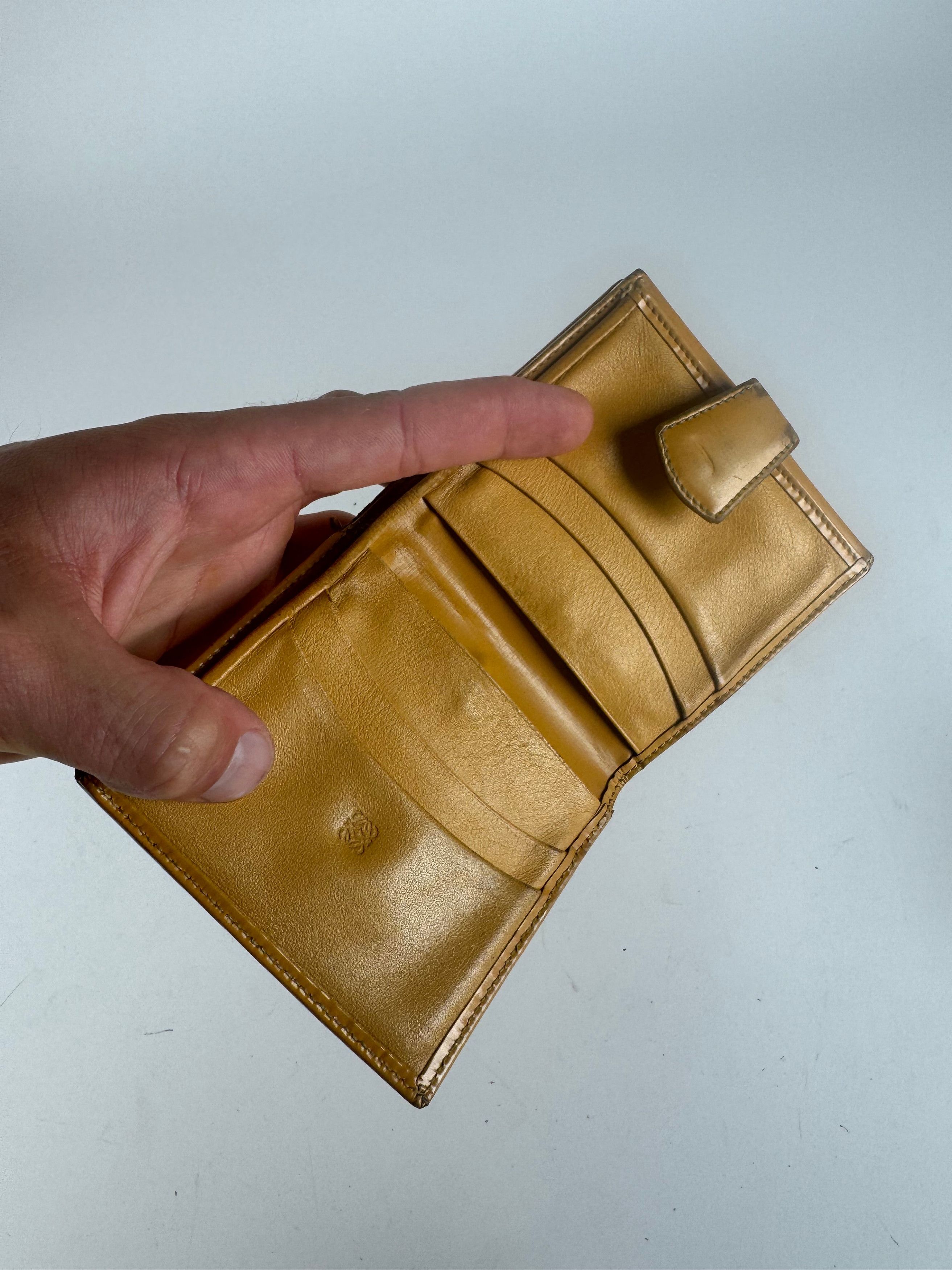 Loewe Vintage Madrid Patent Leather wallet yellow Size ONE SIZE - 3 Thumbnail