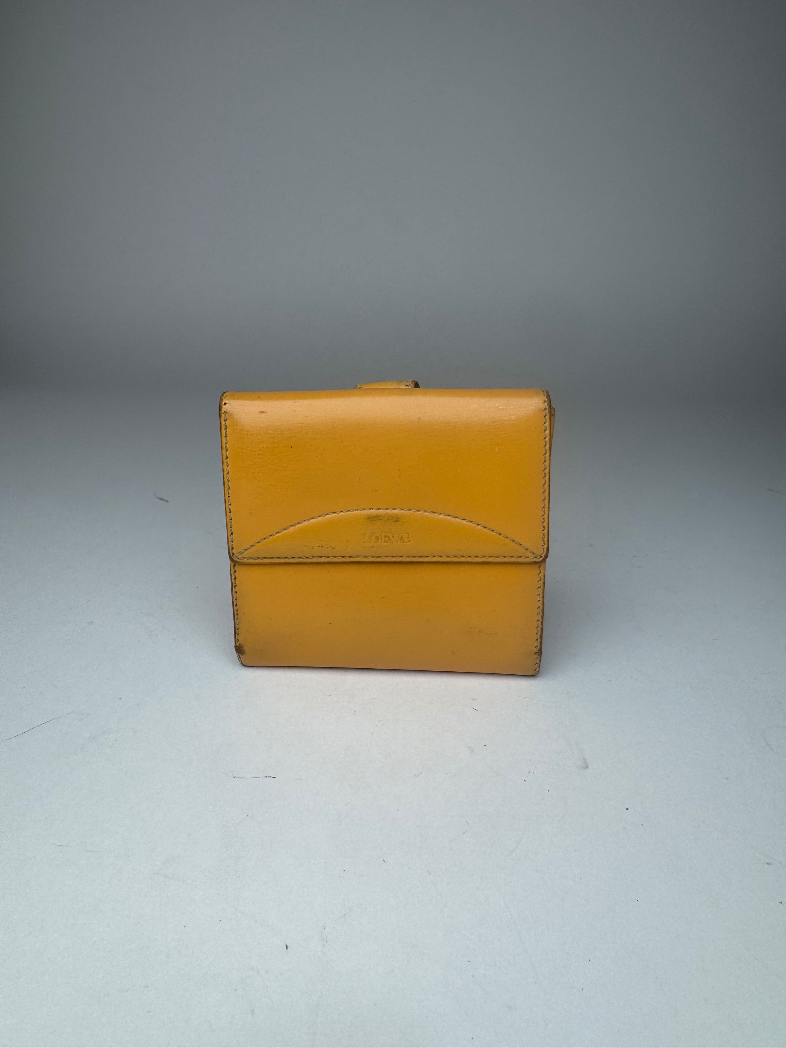 Loewe Vintage Madrid Patent Leather wallet yellow Size ONE SIZE - 10 Thumbnail