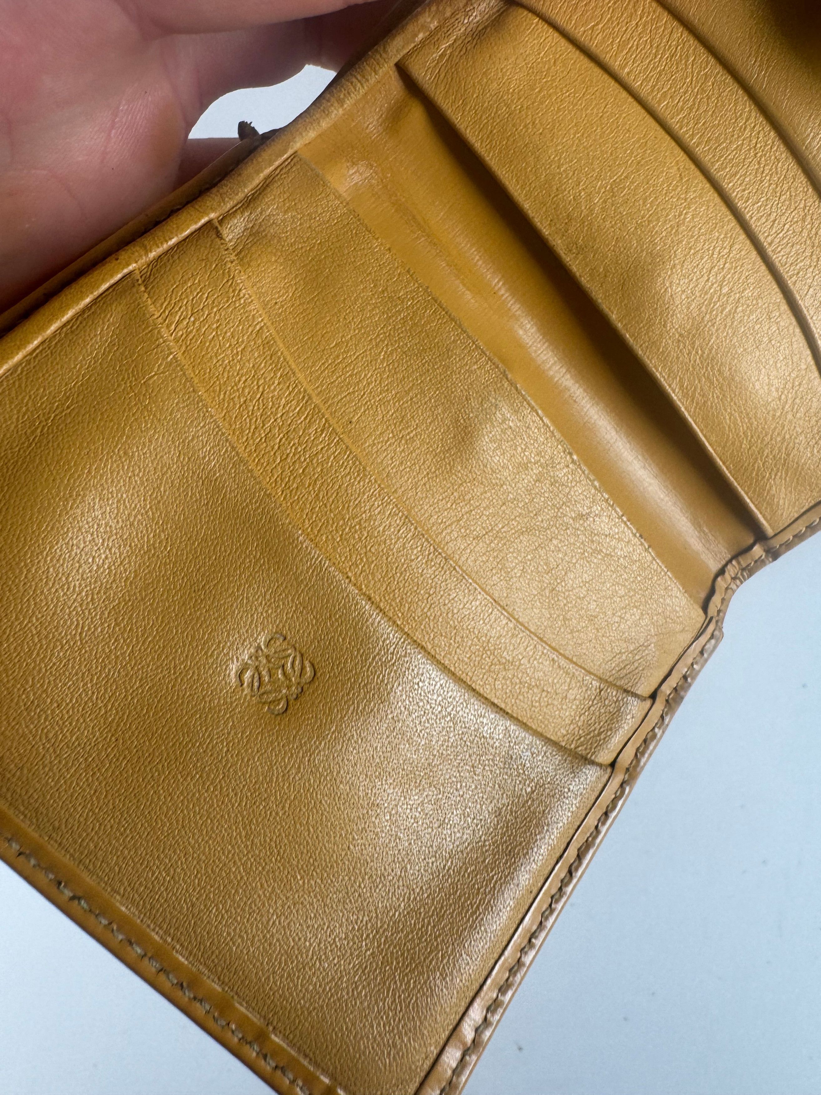 Loewe Vintage Madrid Patent Leather wallet yellow Size ONE SIZE - 4 Thumbnail