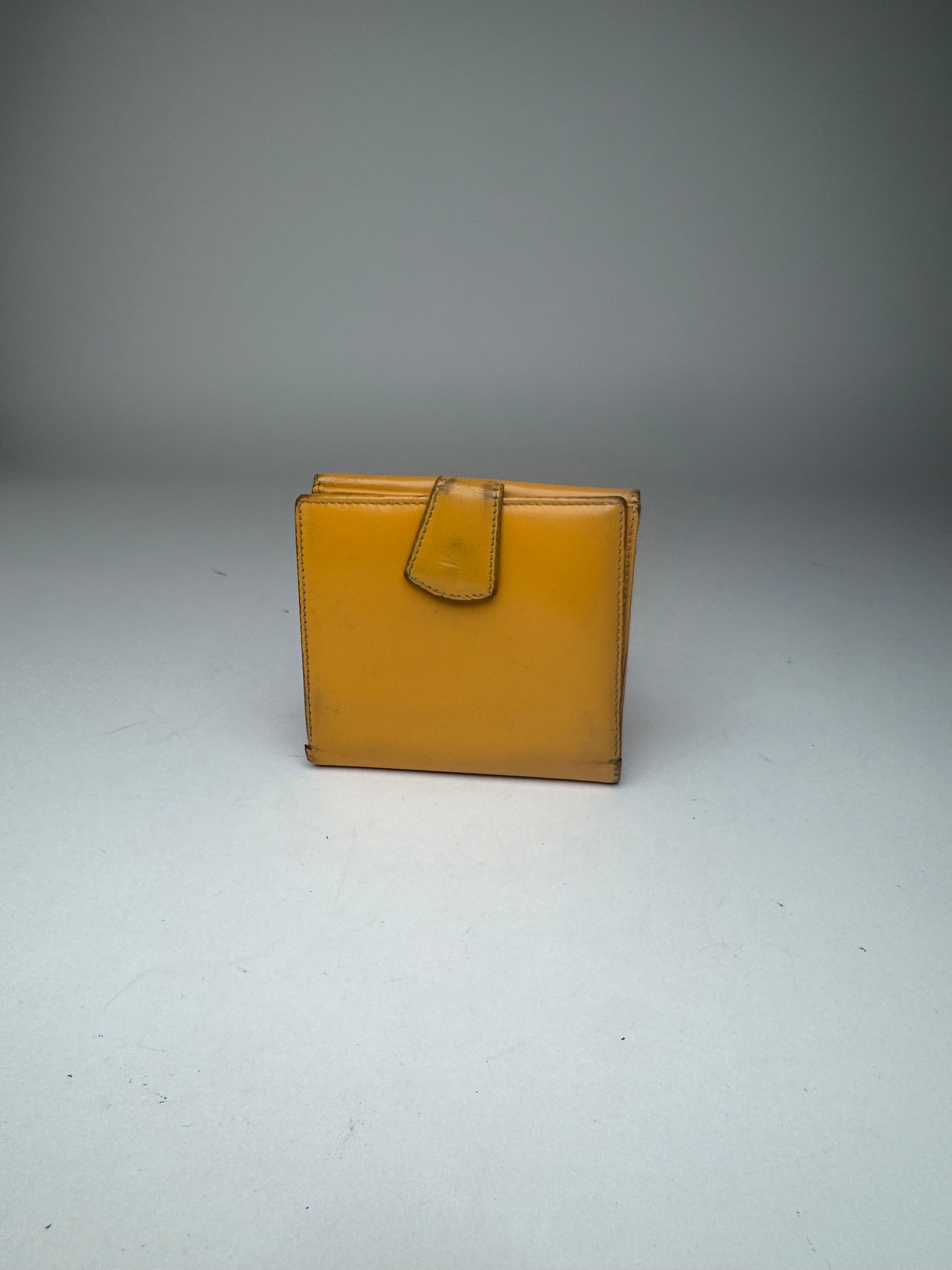 Loewe Vintage Madrid Patent Leather wallet yellow Size ONE SIZE - 11 Thumbnail
