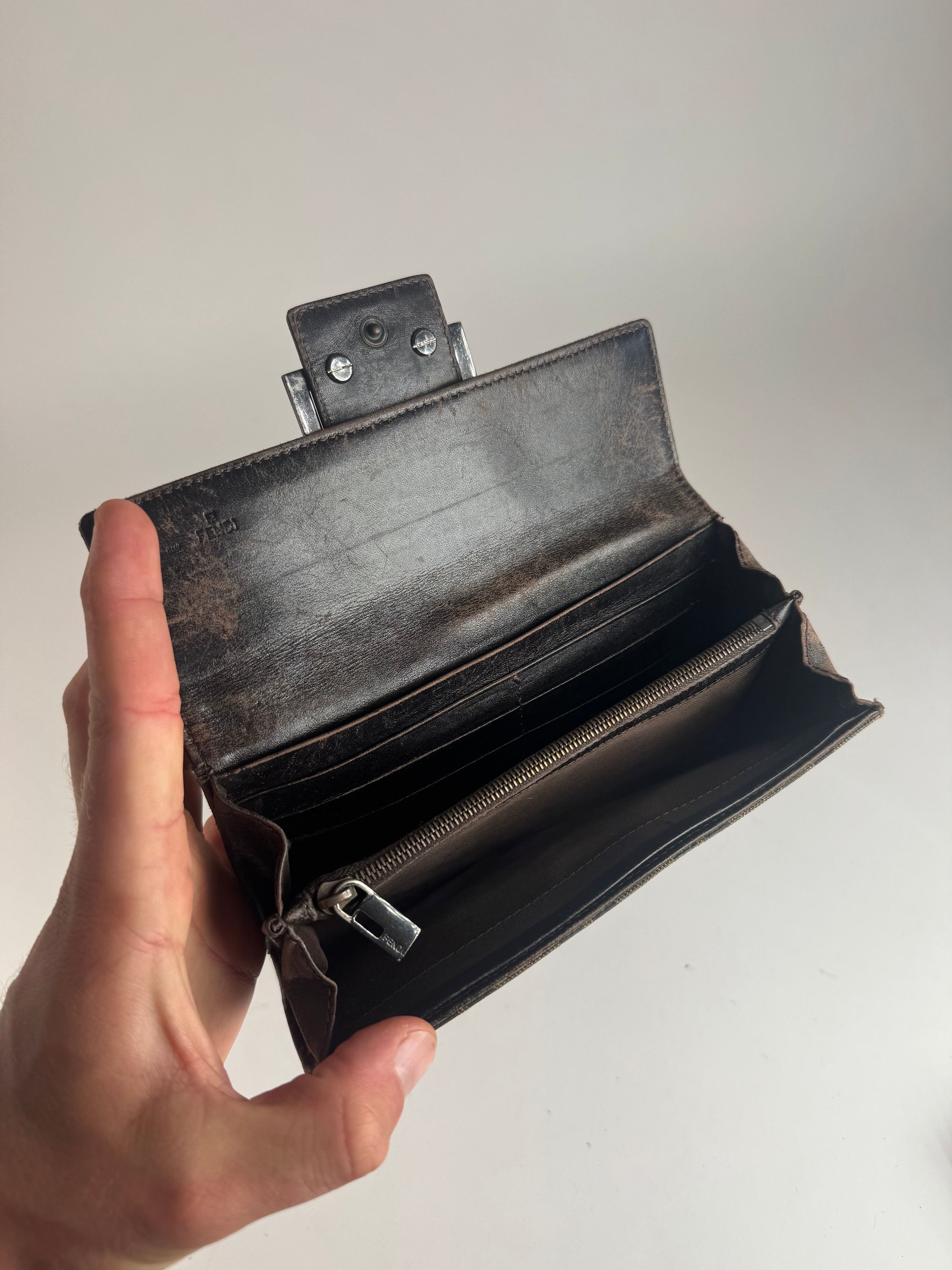 Fendi Vintage Baguette Monogram Wallet Brown Size ONE SIZE - 6 Thumbnail