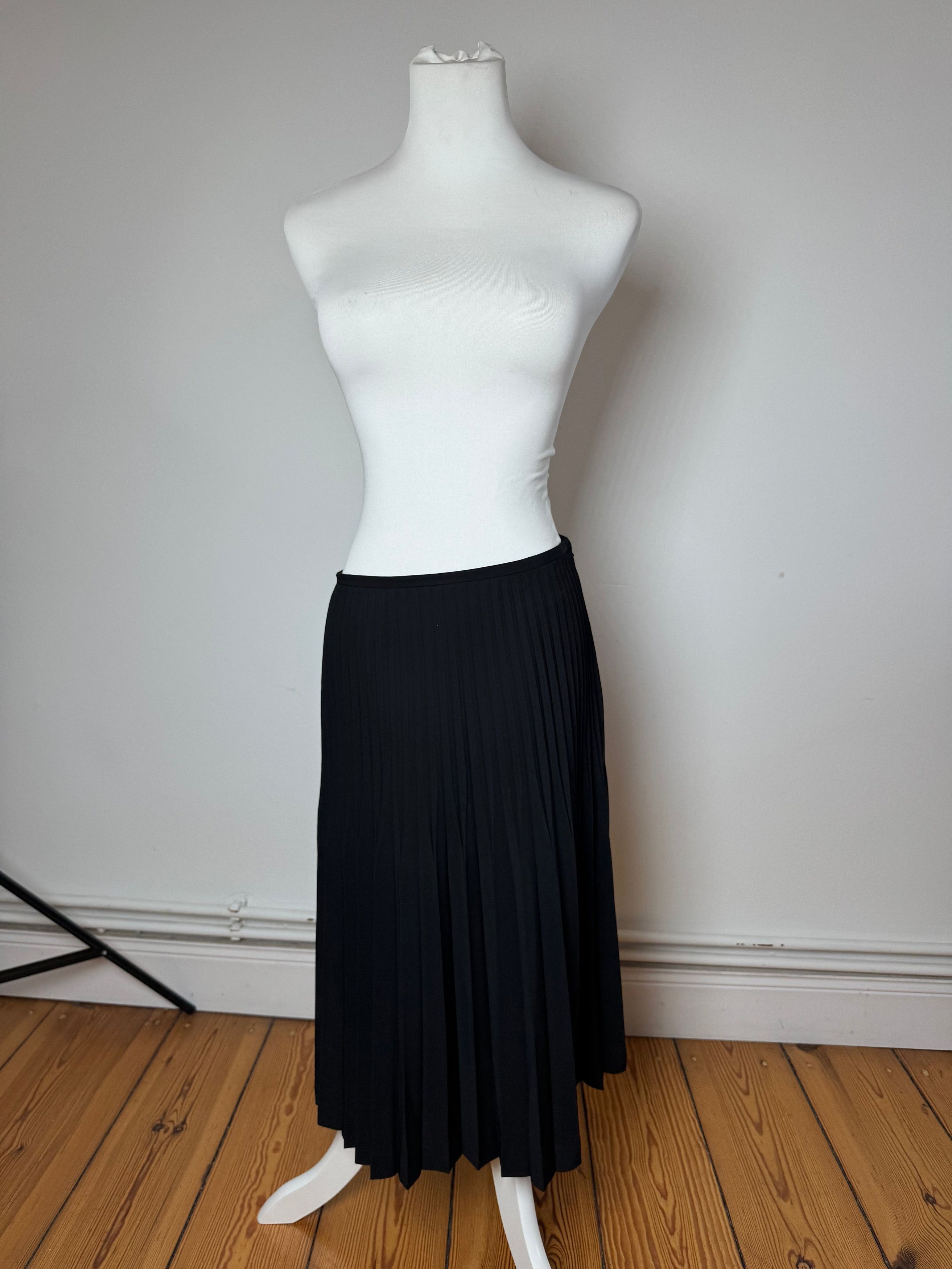 Givenchy Vintage Plissee Skirt 36/S black Size 27" / US 4 / IT 40 - 14 Thumbnail