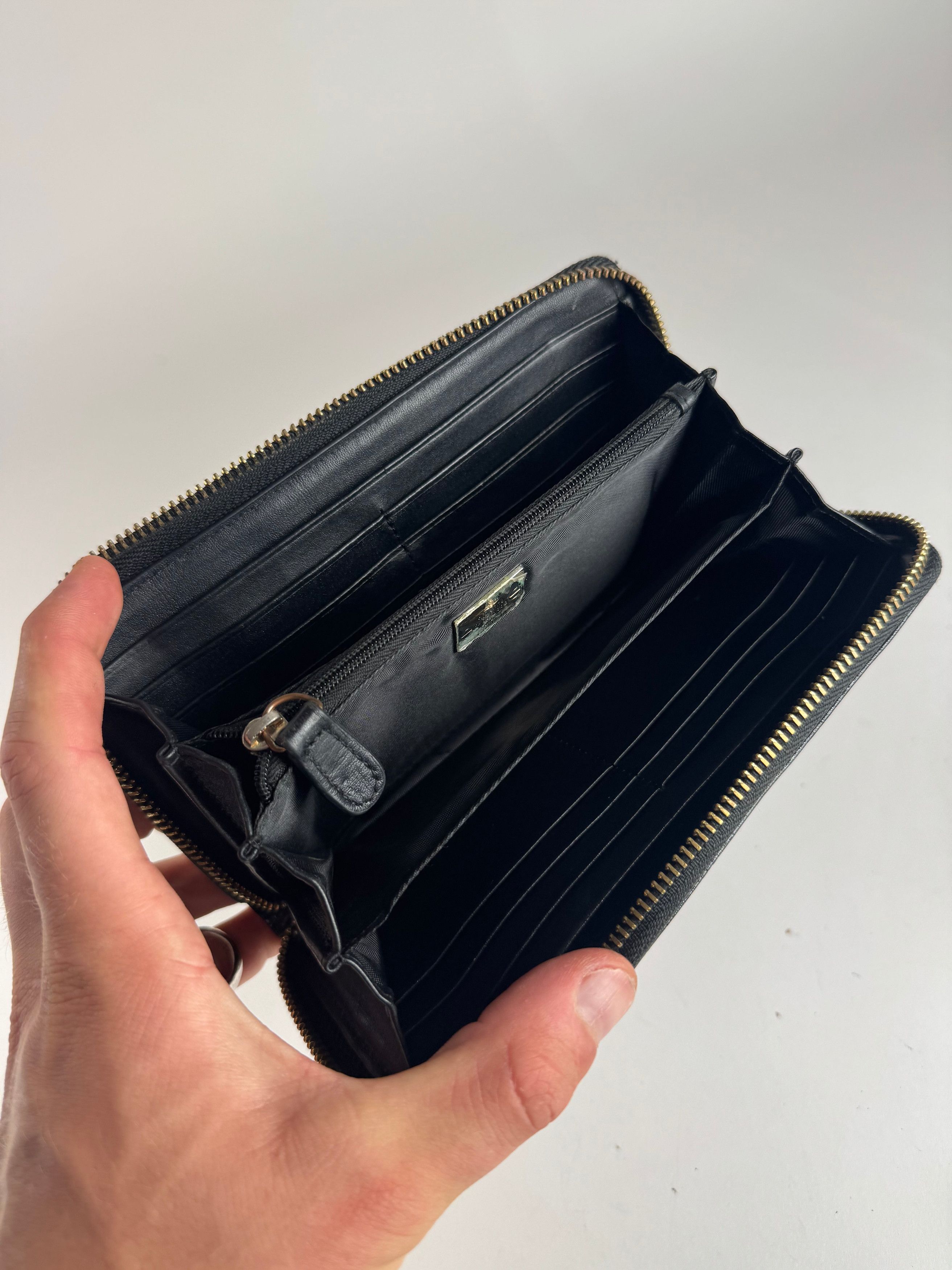 Vivienne Westwood Vintage Patent Leather monogram Wallet black Size ONE SIZE - 7 Thumbnail